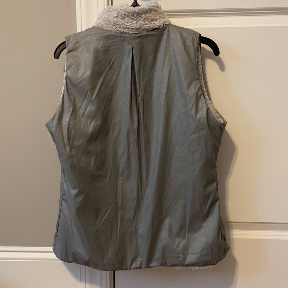 Reversible Vest - image 6